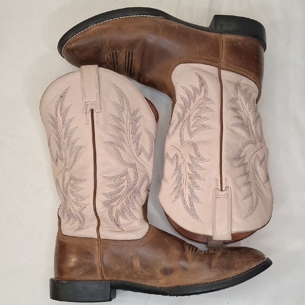 Ariat Brown and Light Pink Heeled Wos. Boots. Classic Look For Any Occasion. - Picture 2 of 12